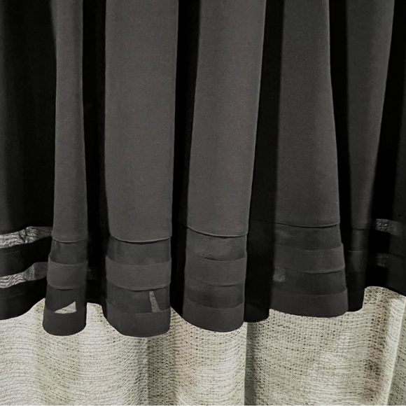 Calvin Klein Elegant Black Midi Dress - Picture 4 of 8